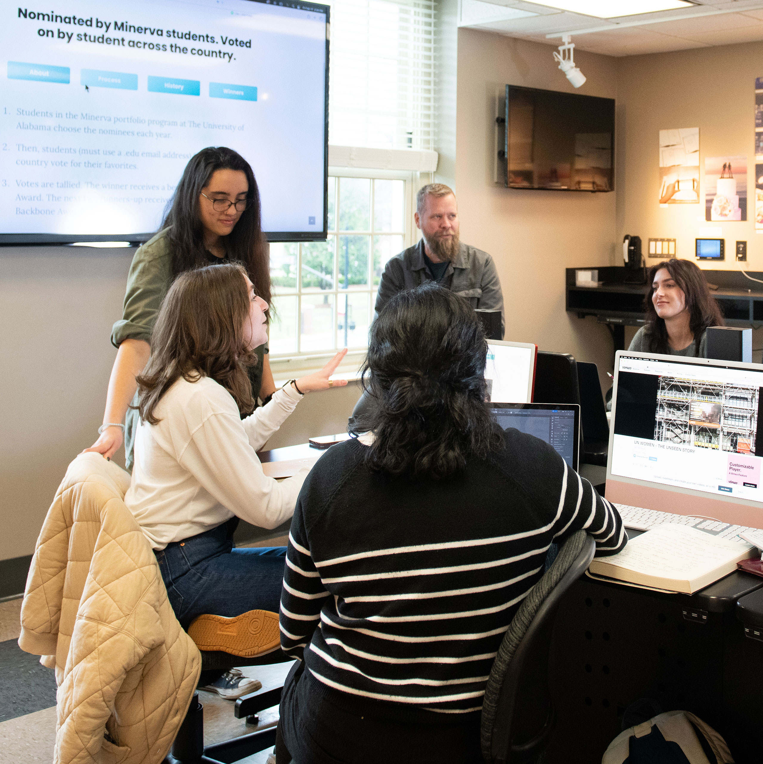 Assistant Professor Celebrated with Teaching Award 